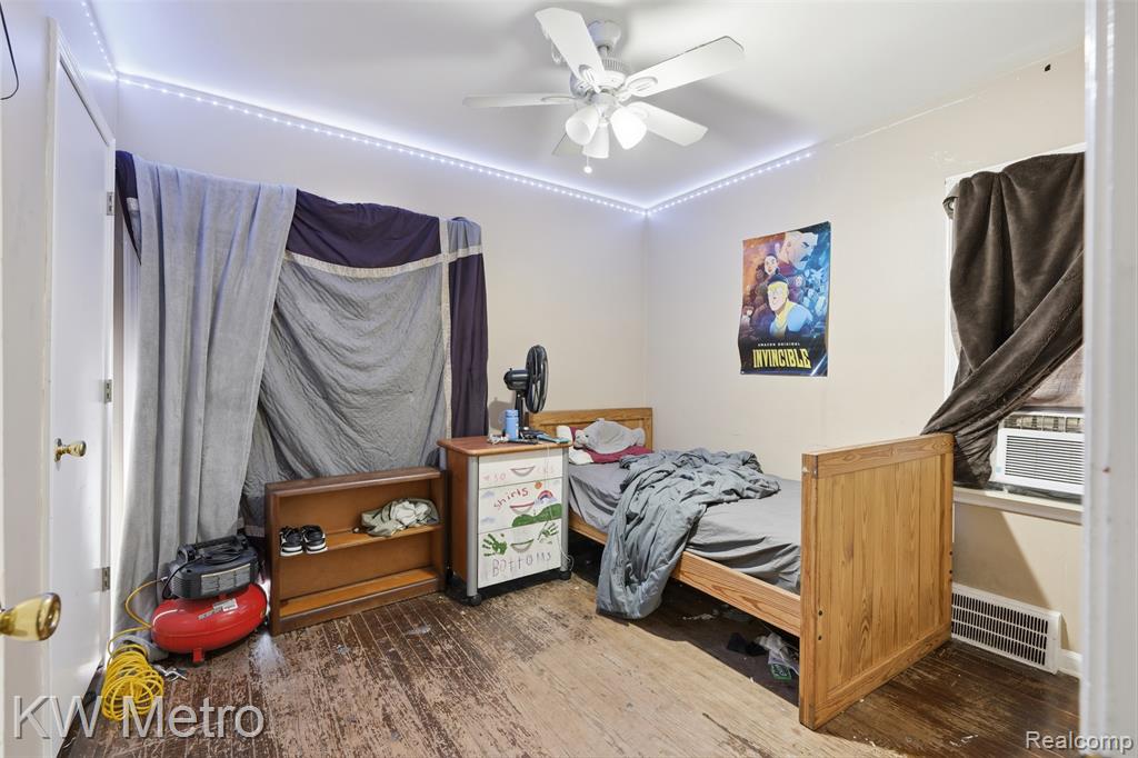 1722 Deering Street, Garden City, MI — Photo 10