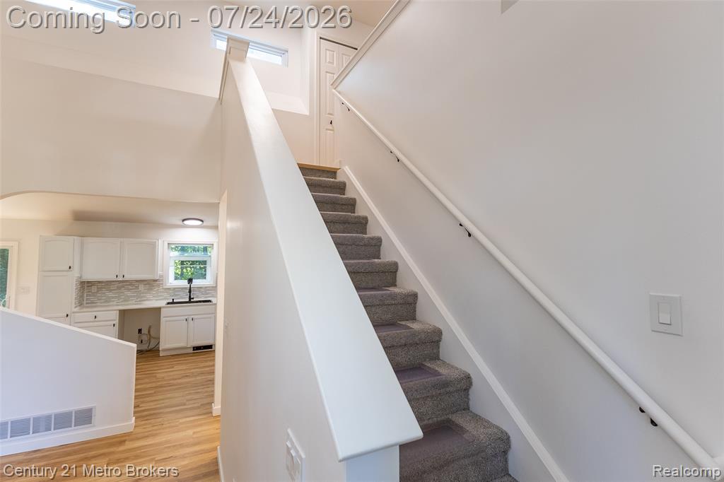 15117 Locust Grove Drive, Byron, MI 48418 — Photo 28