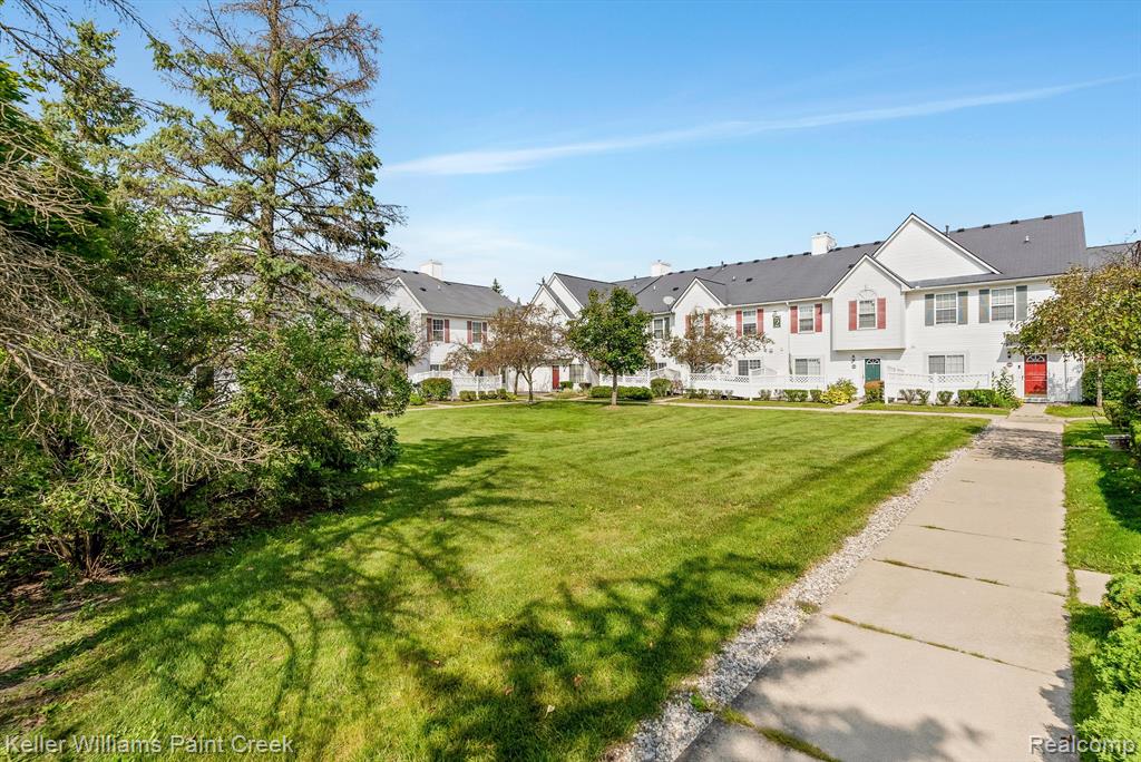 22040 Cape Cod Way, Farmington Hills, MI 48336 — Photo 35