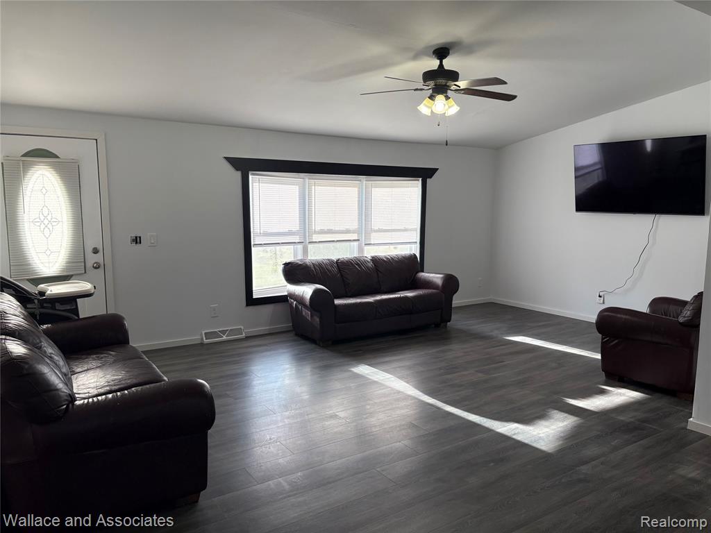 5224 Duce Road, Kenockee, MI 48006 — Photo 4