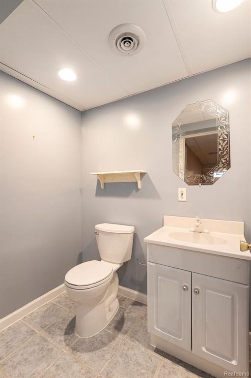 44427 Patricia Drive, Sterling Heights, MI 48314 — Photo 23