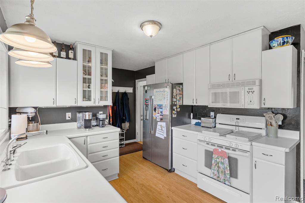 5236 Old Franklin Road, Grand Blanc, MI 48439 — Photo 14