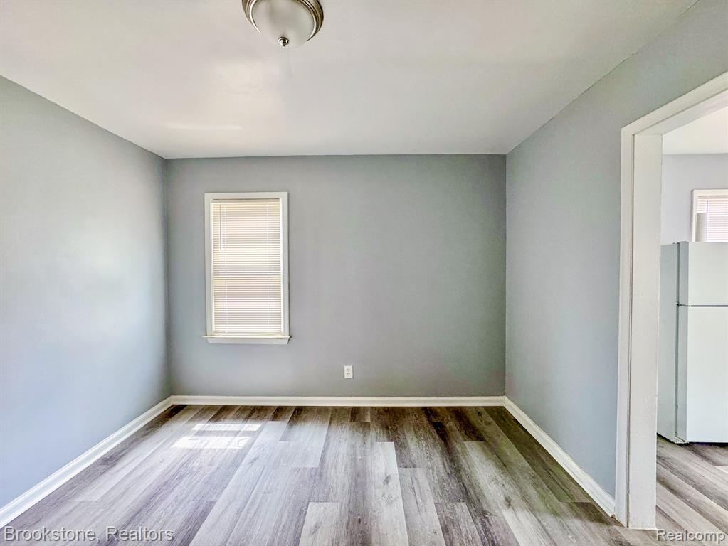 4226 CADILLAC Avenue, Wayne, MI 48184 — Photo 12
