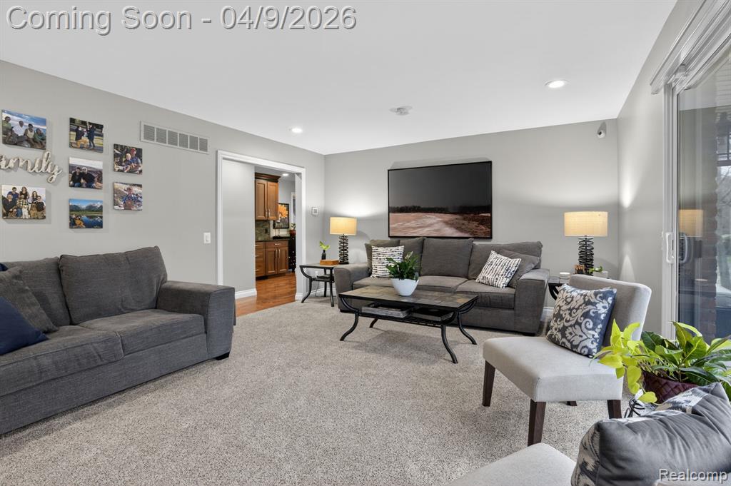 341 Ridgewood Road, Rochester, MI 48306 — Photo 25