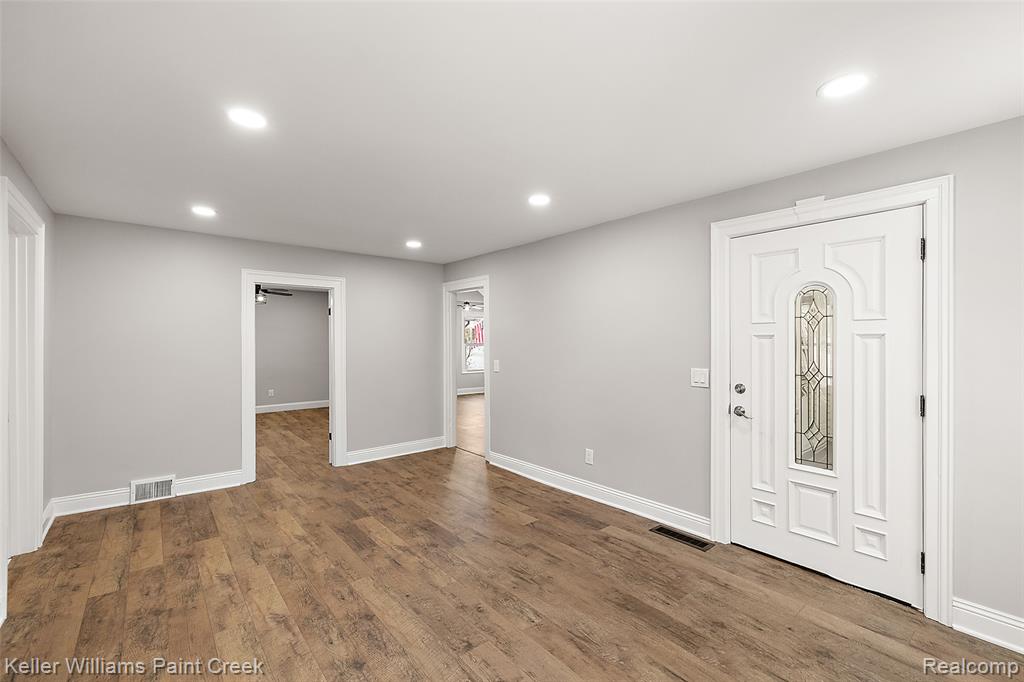 88 E Elmwood, Leonard, MI 48367 — Photo 9