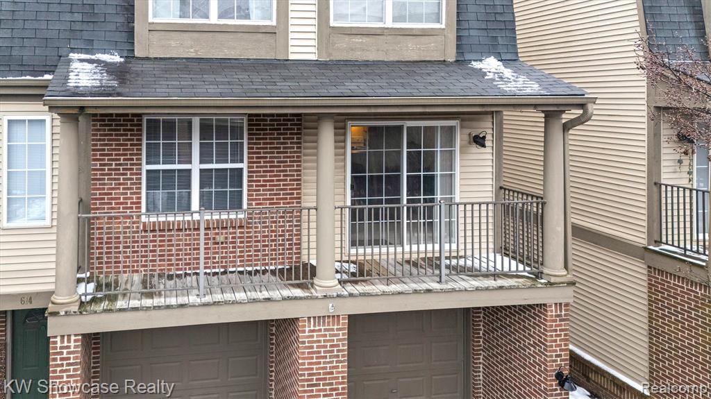 614 Napa Valley Drive, 11, Milford, MI 48381 — Photo 2