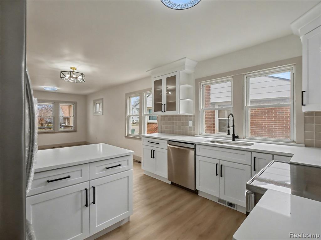 1032 E Maxlow Avenue, Hazel Park, MI 48030 — Photo 15