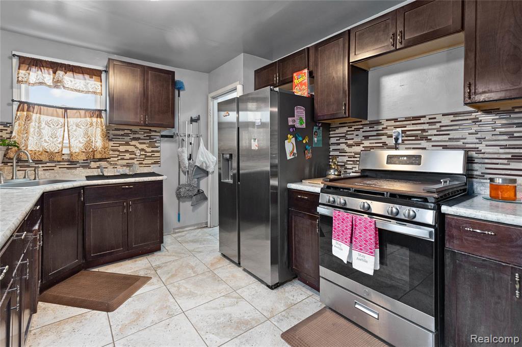 28005 Avondale Street, Inkster, MI 48141 — Photo 8