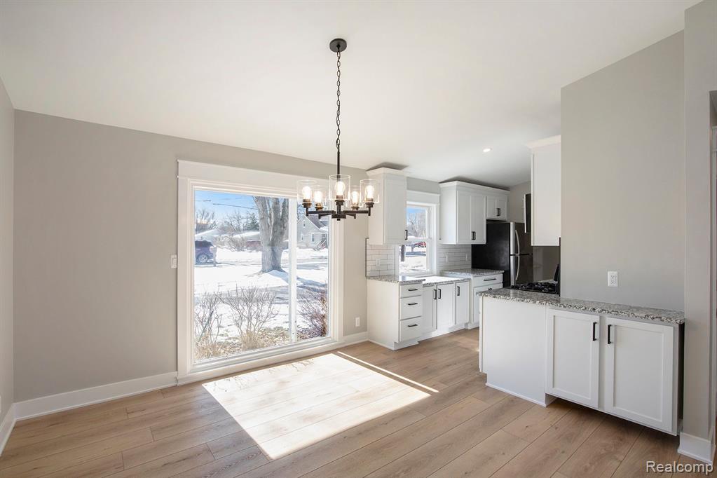 5390 SUNNYSIDE Drive, Clarkston, MI — Photo 3