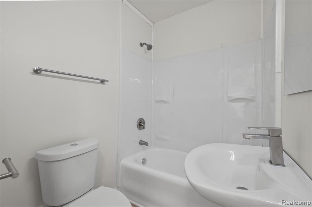 109 Cadillac Street, Pontiac, MI 48342 — Photo 10