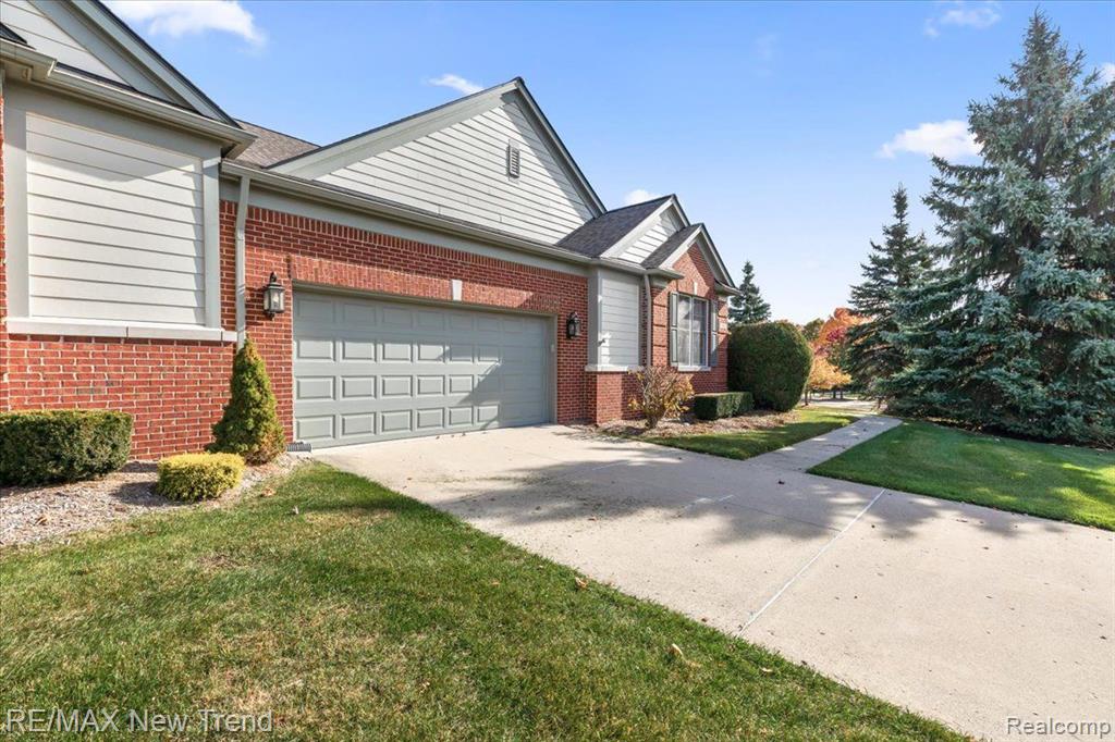 16502 CYPRESS Court, Northville, MI 48168 — Photo 2