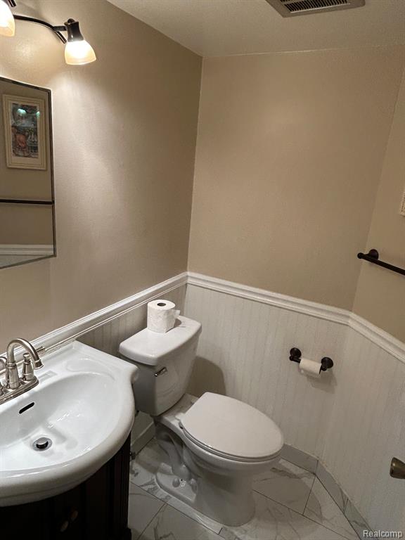 8719 GEORGE F BUNKER Boulevard, Sterling Heights, MI 48313 — Photo 11