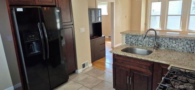 830 KNOWLES Street, Royal Oak, MI 48067 — Photo 5