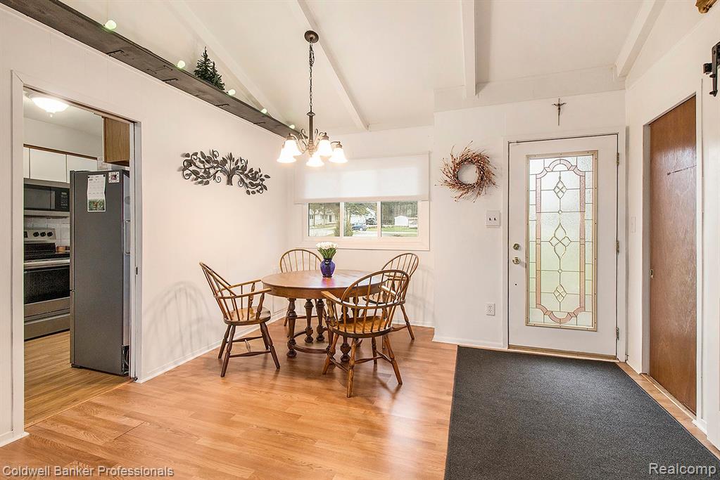 4473 CEDARDALE Lane, Flushing, MI 48433 — Photo 8