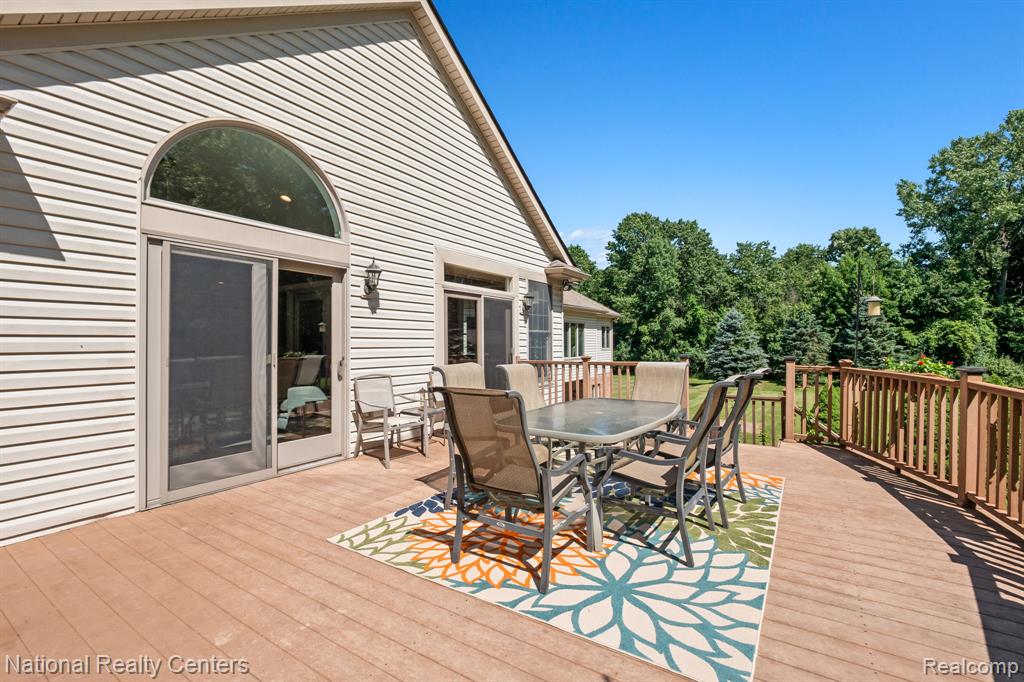 10180 Hadley Road, Clarkston, MI 48348 — Photo 41