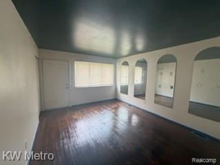 19394 Algonac Street - Photo 3