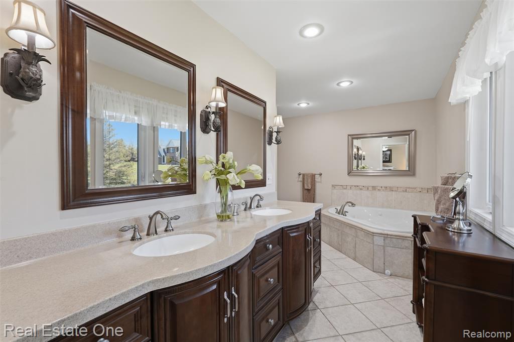 6514 Mountview Court, Brighton, MI 48116 — Photo 21