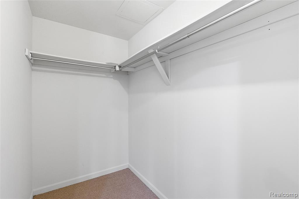 7154 Westchester, West Bloomfield, MI — Photo 18