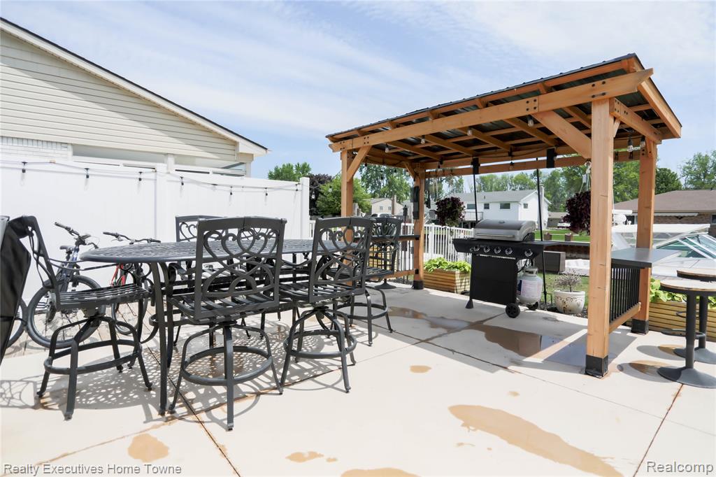 38146 Mast Street, Harrison Township, MI — Photo 10