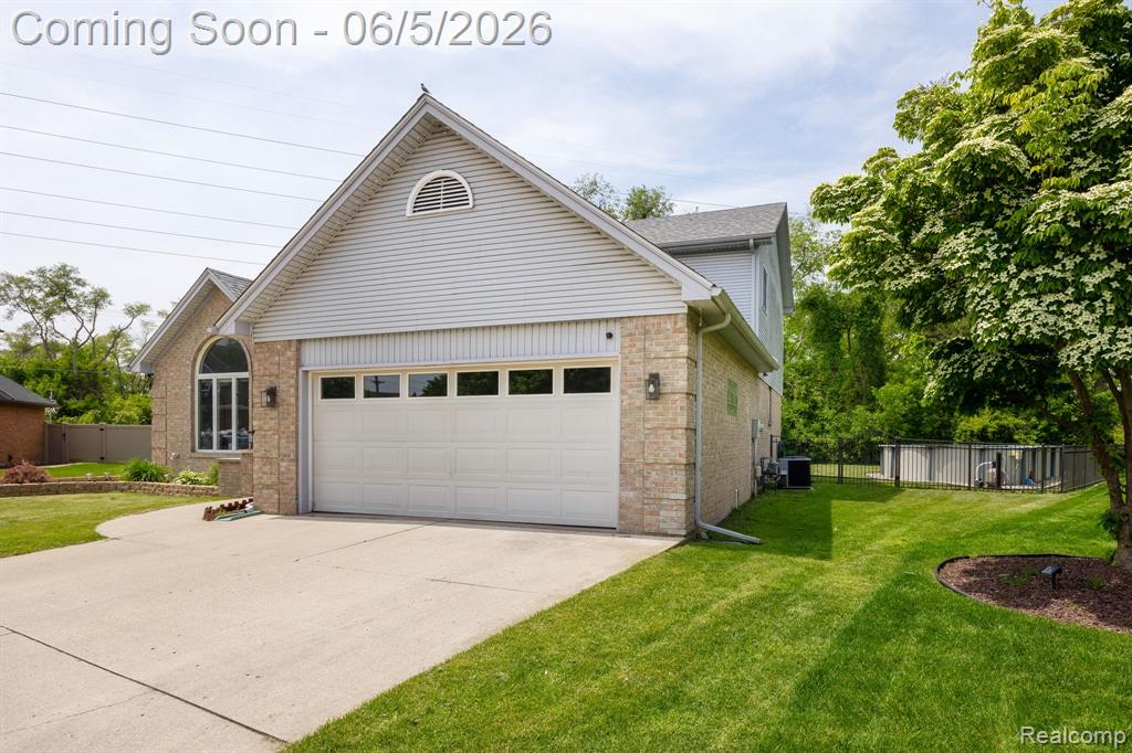 932 River Court, Wyandotte, MI 48192 — Photo 5