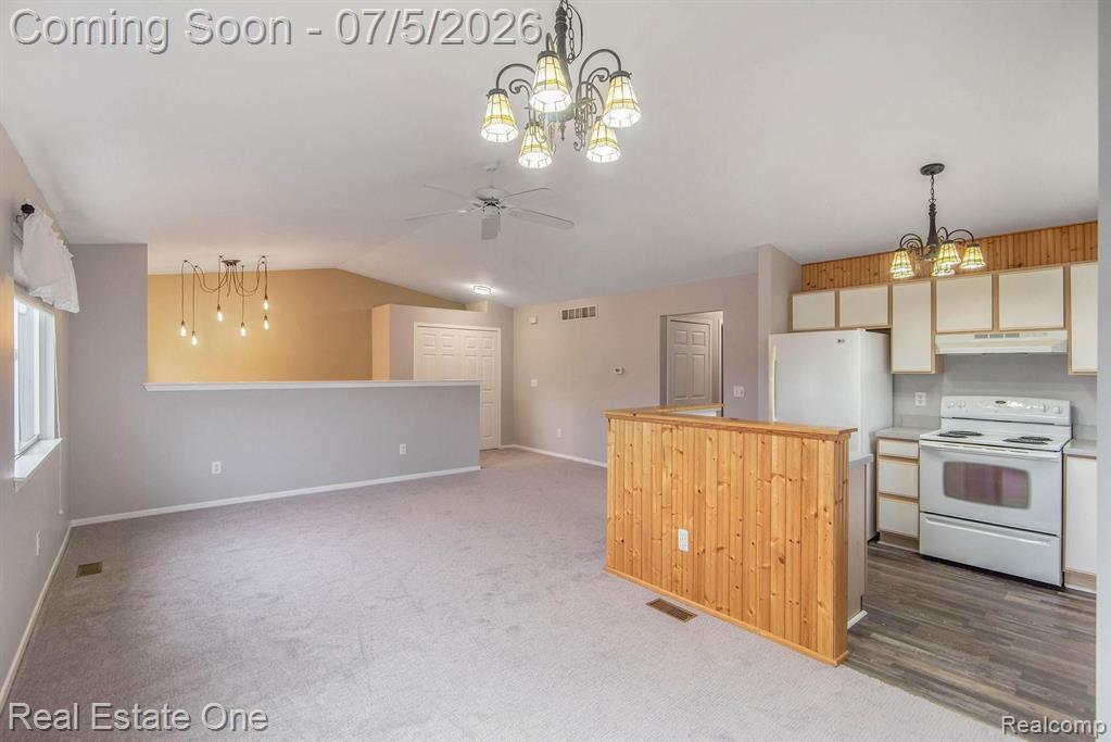 9527 GREENFIELD Court, Grand Blanc, MI 48439 — Photo 2