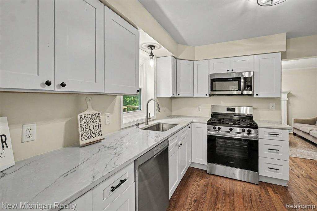 1105 Woodnoll Drive, Flint, MI 48507 — Photo 11