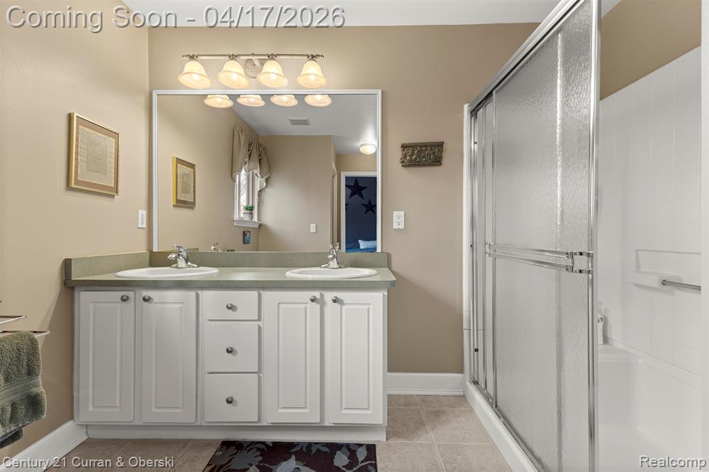 134 Legacy Park Circle, Dearborn Heights, MI 48127 — Photo 27