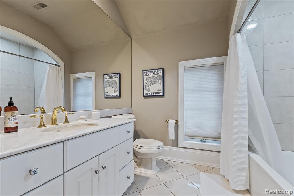 2370 Pond Vallee Drive, Oakland, MI — Photo 53