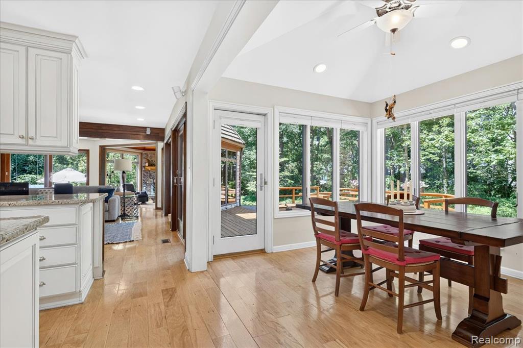 29498 E River Road, Grosse Ile, MI 48138 — Photo 20