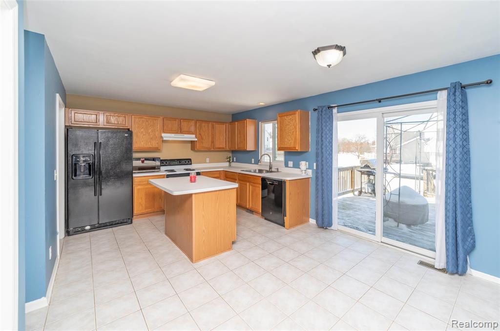 6491 Cranberry Drive, Holly, MI 48442 — Photo 16