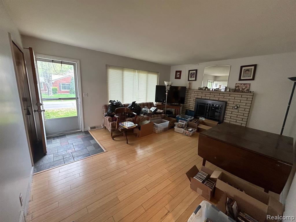 580 COLEBROOK Drive, Troy, MI 48083 — Photo 6