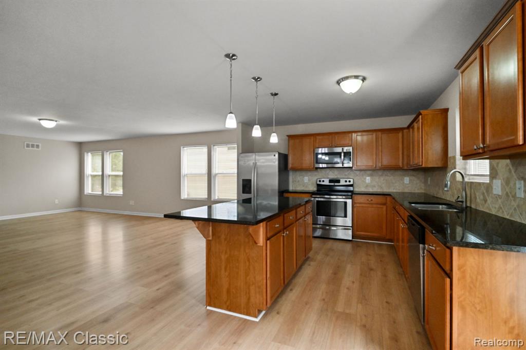 7038 WELLINGTON Lane, Ypsilanti, MI 48197 — Photo 7