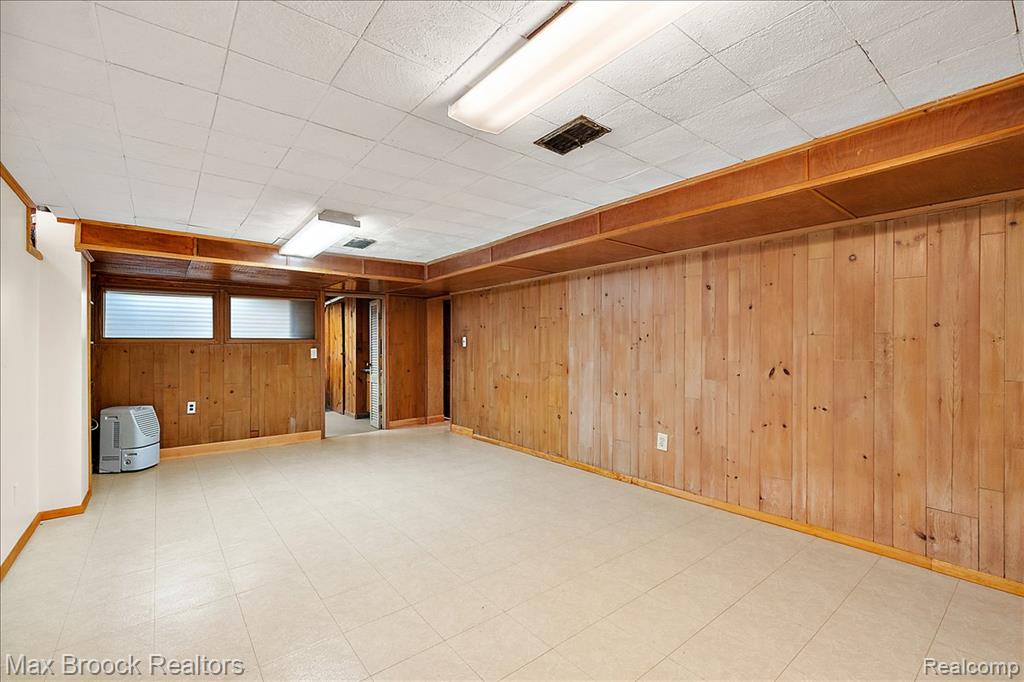 32321 Arlington Drive, Beverly Hills, MI 48025 — Photo 19