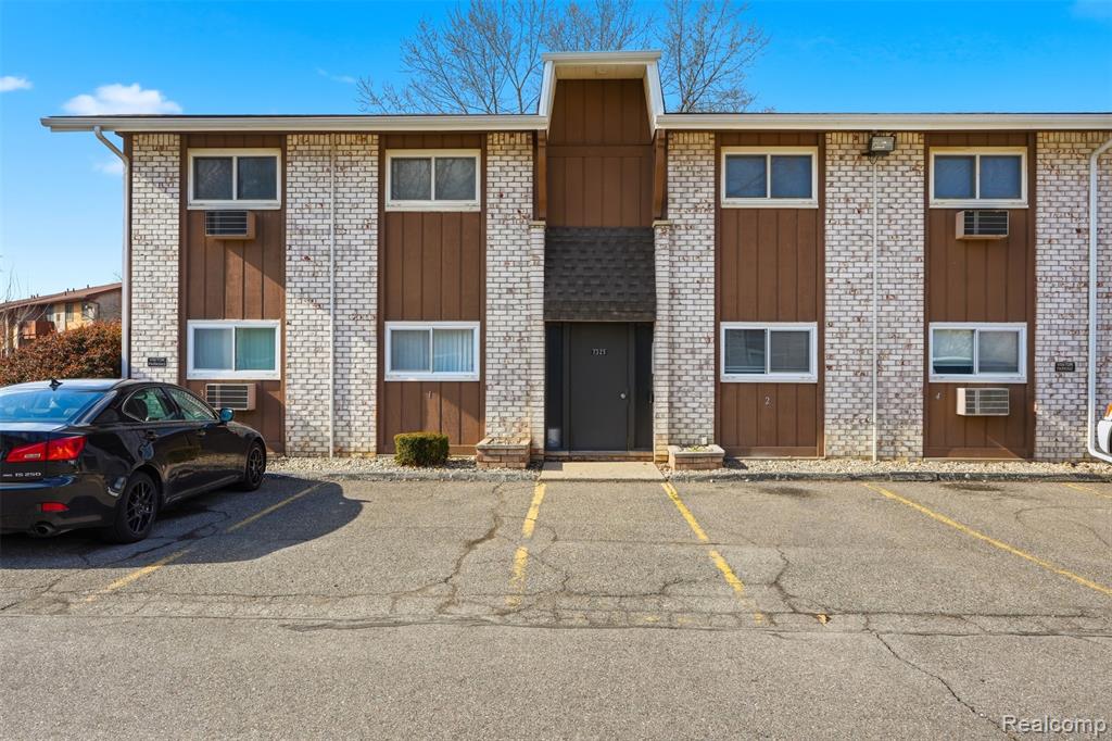 7325 Woodview Street, 1, Westland, MI — Photo 2