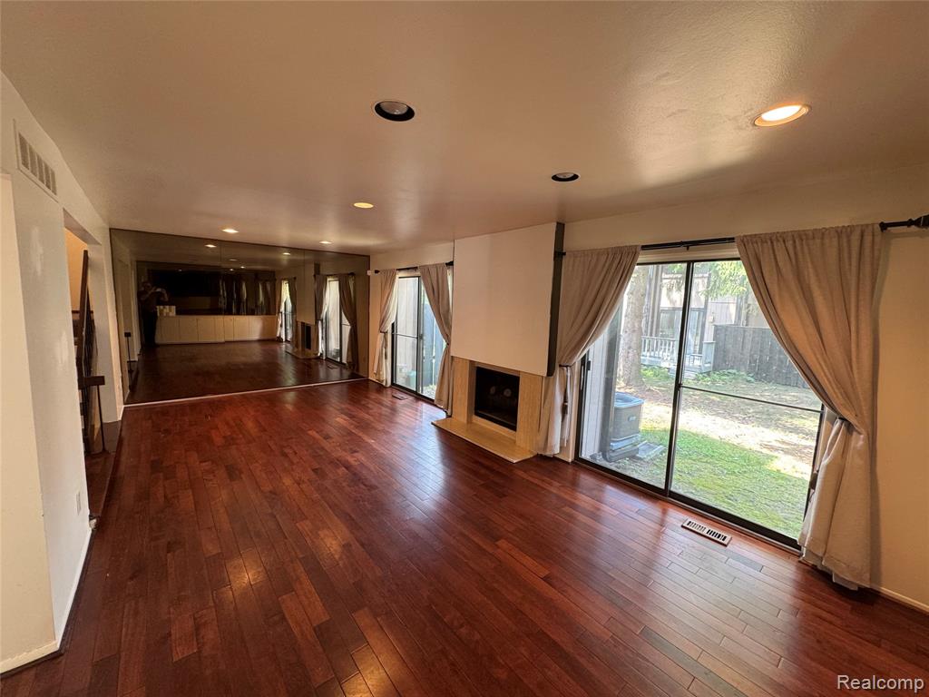 5216 Brett Court, West Bloomfield, MI — Photo 5