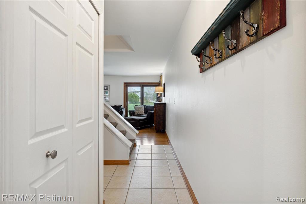24458 BASHIAN Drive, Novi, MI — Photo 7
