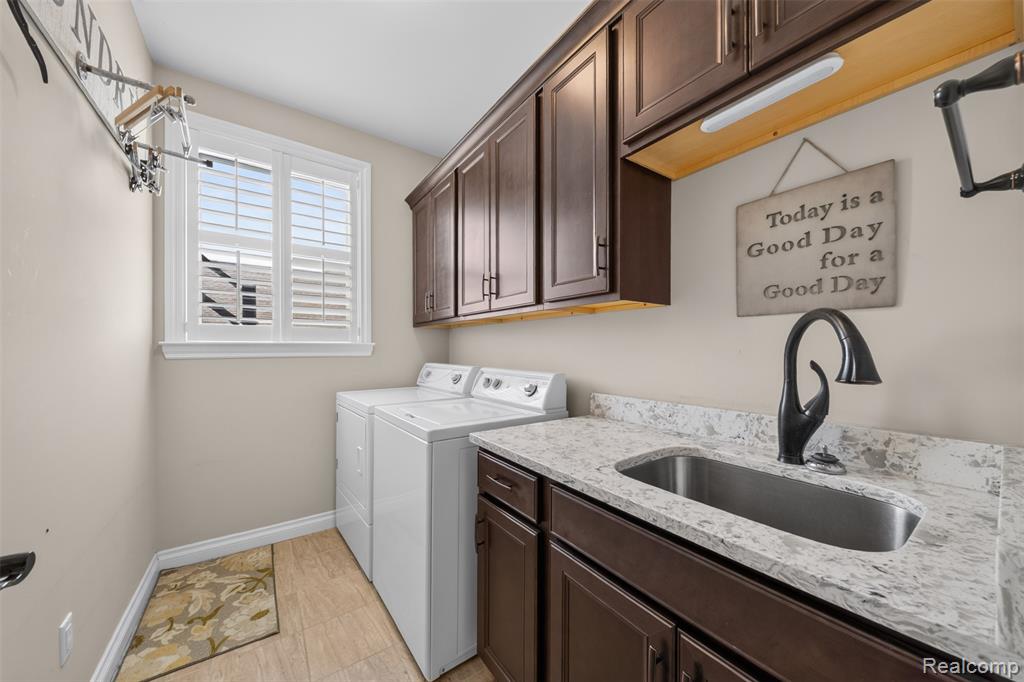 2531 Walnut View Drive, Howell, MI 48855 — Photo 18