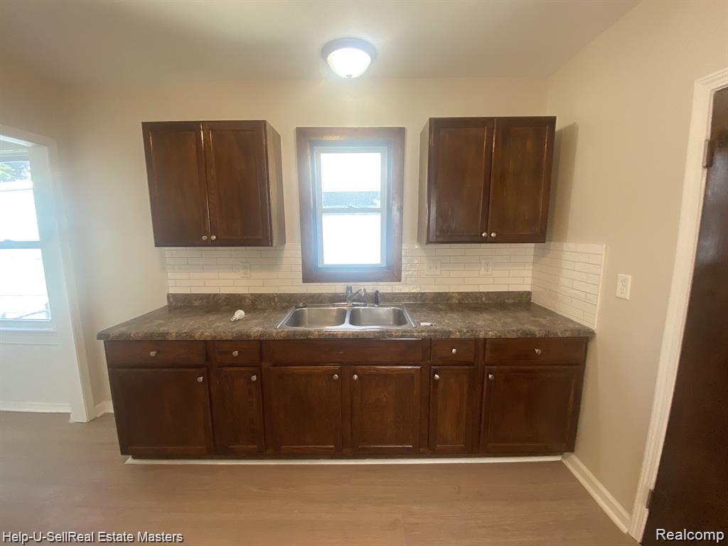 620 GRISWOLD Street, Port Huron, MI 48060 — Photo 10
