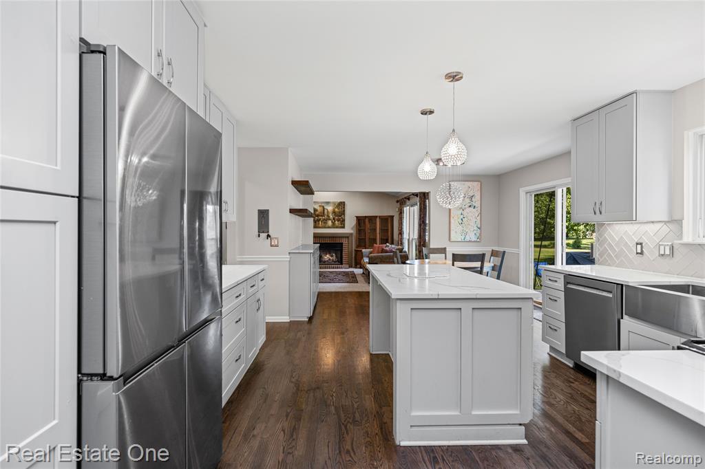 7570 Greenway Lane, West Bloomfield, MI 48324 — Photo 20