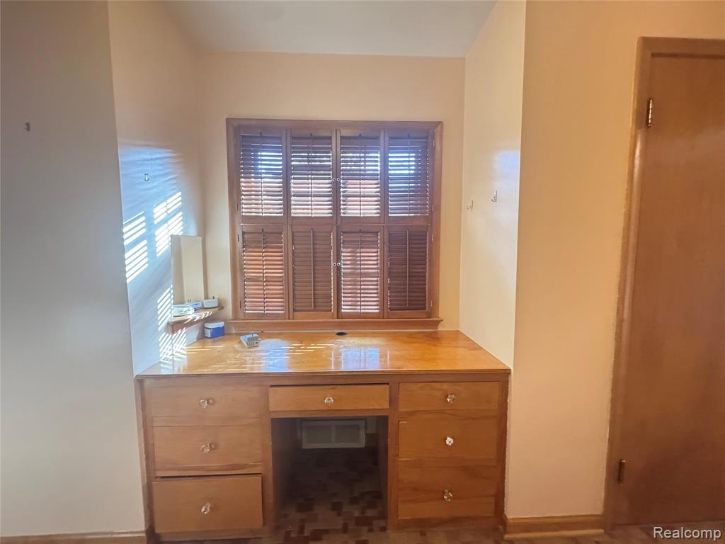 6 Danvers Lane, Dearborn, MI 48120 — Photo 12
