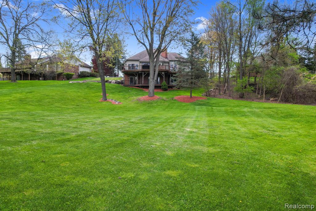 8261 STAGHORN Trail, Clarkston, MI 48348 — Photo 12