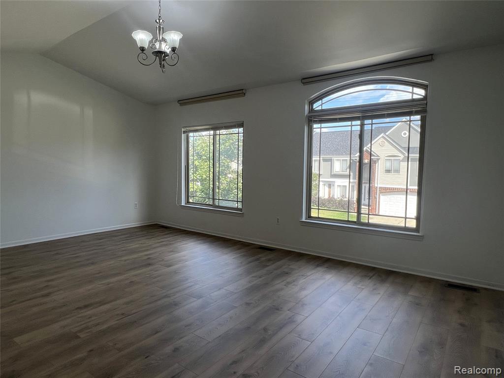 6161 Elarz Drive, Troy, MI 48085 — Photo 27