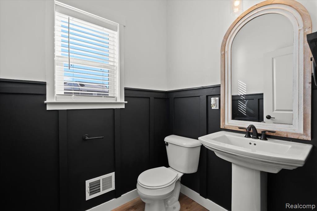 6192 Summerbrooke Circle, Fowlerville, MI 48836 — Photo 18