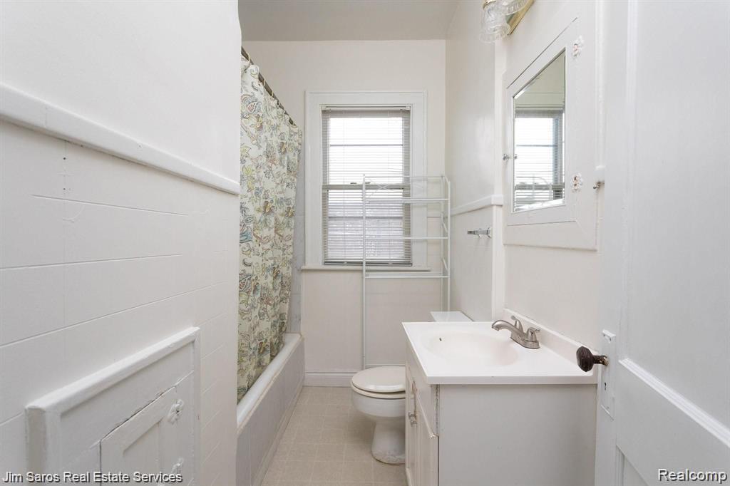 987 #2S Beaconsfield Avenue, Grosse Pointe, MI 48230 — Photo 8