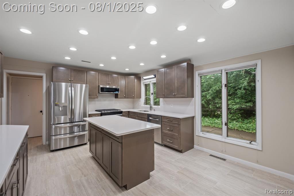 4866 Walnut Lake Road, Bloomfield Hills, MI — Photo 4