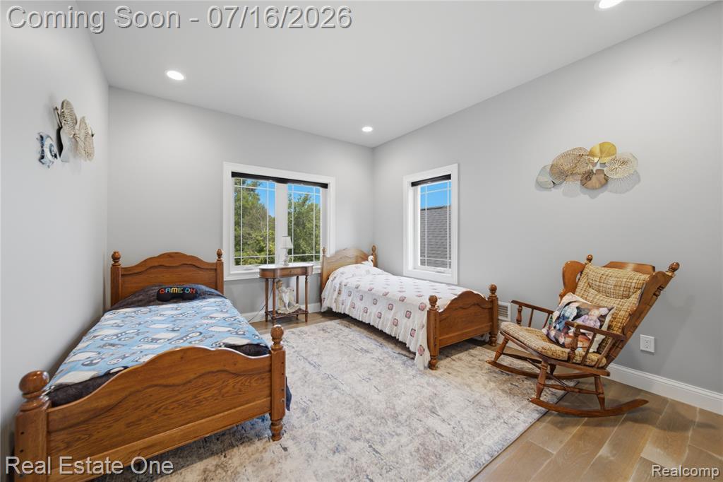 10641 Lone Oak Circle, Grand Blanc, MI 48439 — Photo 29