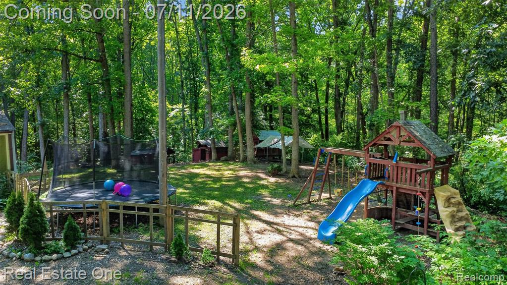 310 S Van Road, Holly, MI 48442 — Photo 48