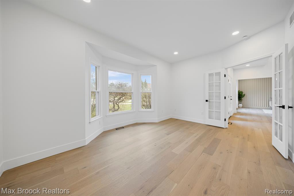 3592 GREAT FALLS Circle, Ann Arbor, MI 48108 — Photo 27