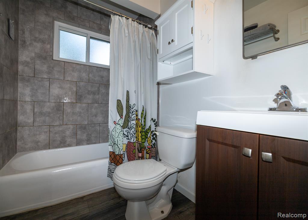 853 E Lincoln Avenue, Madison Heights, MI 48071 — Photo 23