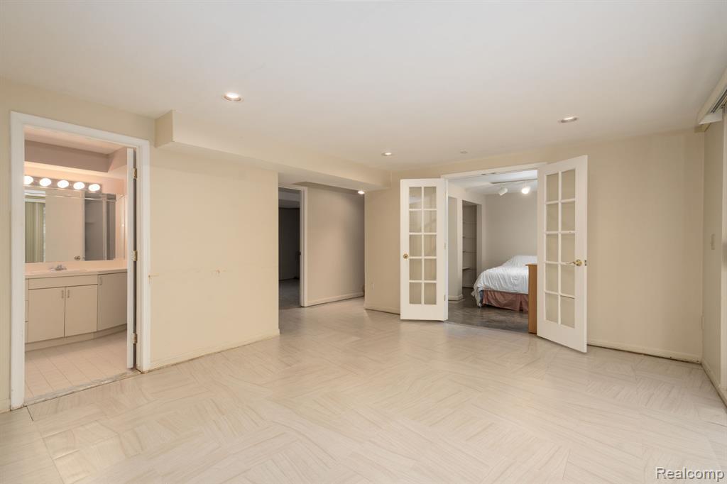 4343 Foxpointe Drive, West Bloomfield, MI 48323 — Photo 36